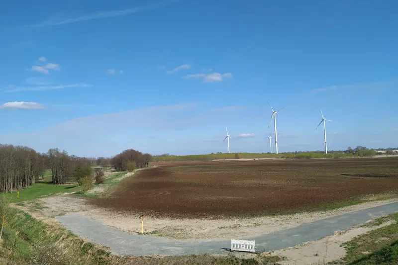 Felder und Windräder bei Mühlenbeck, Blick vom Rand der A 10